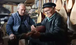 84 Yaşında Bağlama Hayalini Gerçekleştirdi