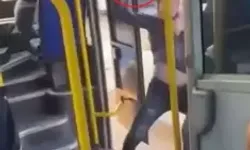 Otobüste Tartıştıkları Yolcuya Satırla Saldırdılar