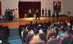 “Boş Sandalye” Tiyatrosu Sahnelendi