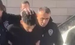 Tartıştığı Arkadaşını Sokak Ortasında Bıçaklayıp Öldürdü