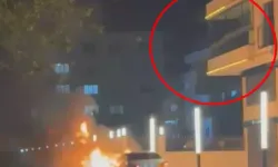 Alev Alan Otomobile Balkondan Hortumla Müdahale