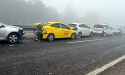 Sis Kazası: 5 Araç Birbirine Girdi, 3 Yaralı