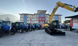 Orman Köylülerine 36 Traktör ve 1 İş Makinesi Teslim Edildi