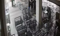 Baba-Oğul, 3 Arkadaşını Bıçak ve Palayla Yaraladı