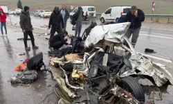 Feci Kaza: Otomobildeki Aynı Aileden 3 Kişi Öldü