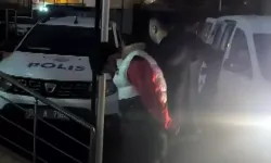 Arkadaş Randevusu İçin Deodorant Çaldılar