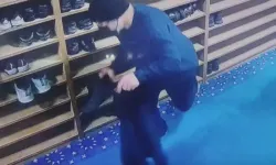 Sultangazi’de Maskeli Hırsız Camide Ayakkabı Çaldı