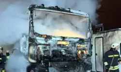 Beton Pompa Aracı Yangında Kullanılamaz Hale Geldi