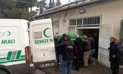 TIR’a Çarpan Otomobilde 3 Kardeş Can Verdi
