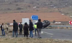 Gercüş’te Kavşak Kazası: Otomobil Takla Attı