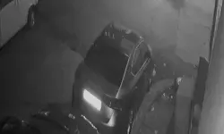 Kağıthane’de Otomobil Depoya Daldı