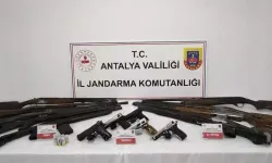 Eş Zamanlı Operasyonda 15 Ruhsatsız Silah Ele Geçirildi