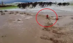 Diyarbakır’da Sel: Mahsur Kalan Kişi Traktörle Kurtarıl