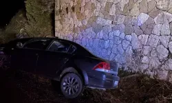 Eğirdir’de Şarampole Düşen Araç: 3 Yaralı