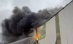 Balıkesir’de Yapı Market Deposu Alev Alev Yandı