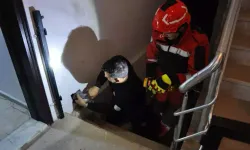 Baca Boşluğuna Düşen Güvercin İtfaiye Tarafından Kurtarıldı