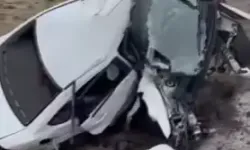 Kayseri-Develi Yolunda Otomobil Direğe Çarptı: Sürücü Yaralı