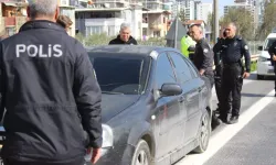 Adana’da Otoyolda Park Halindeki Araçta Şüpheli Ölüm