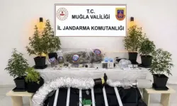 Yüklü Miktarda Uyuşturucu Ele Geçirildi, 2 Kişi Tutuklandı