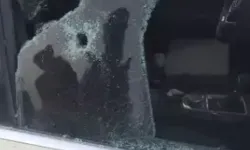 Alkol Tartışması Sonrası Otomobile Silahlı ve Taşlı Saldırı