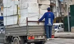 Kamyonet Arkasında Tehlikeli Yolculuk: Ceza Kesildi