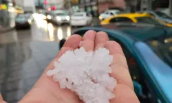 Kırşehir’de Sabah Dolu ve Sağanak Hayatı Olumsuz Etkiledi