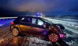 Aksaray’da Yağışlı Yolda Çarpışma: 5 Yaralı, Biri Çocuk