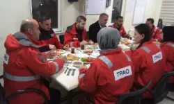 Petrol İşçileri Ramazan’ın İlk Sahurunu Sahada Yaptı