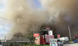 Şekerleme Fabrikasında Yangın, D-100 Dumanla Kaplandı