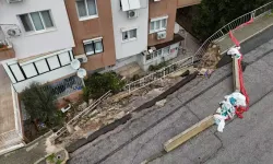 Buca’da İstinat Duvarı Çöktü, Sakinler Çözüm Bekliyor