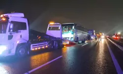 Sakarya’da Zincirleme Kaza: Aralarında Niksarlı Firmanın da Bulunduğu 17 Araç Birbirine Girdi!