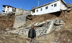 Beytüşşebap’ta Yağış Ev Temelini Ortaya Çıkardı