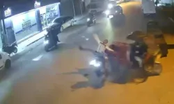 Adana’da Motosiklet Kazası Kamerada Kaydedildi