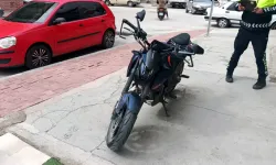 Motosiklet Sürücüsü Otomobille Çarpıştı, Yaralandı