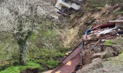 Fatsa’da Heyelan: 2 Ev ve Spor Tesisi Yıkıldı