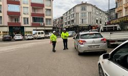 Emniyetten Geçit Yok! Erbaa’da Üç Caddenin Birleştiği Noktada Sıkı Denetim