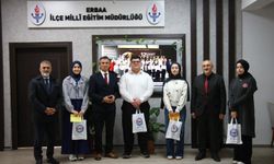 Erbaa’da Veda Hutbesi Yankılandı: Gençlerden İnsanlık Beyannamesi