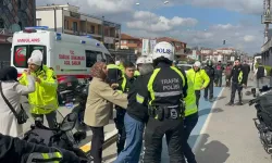 Kavşakta Sürücüler Arası Yumruklu Kavga: 2 Yaralı