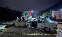Otomobil İş Makinesine Çarptı: 1 Ölü