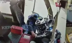 Adana’da Bisikletli Hırsız Minibüsten 4 Bin TL Çaldı