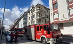 Binanın Bacasında Yangın: İtfaiye Hızla Müdahale Etti