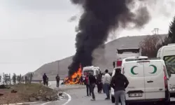 Batman-Mardin Yolunda Otomobil Alev Aldı: 2 Yaralı