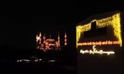 İstanbul’daki Okullar Ramazan İçin Işıklandırıldı