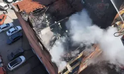 Esenler’de Çatı Yangını: Can Kaybı Yok, Mal Kaybı Büyük