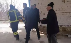 Çorum’da Depo Faciası: 2 Kardeş Yaralandı, 4 Parmak Koptu