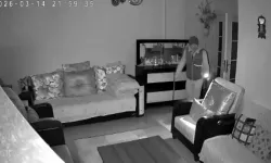 Fatih’te Hırsız Ev Sahibinin Sesine Panikleyip Kaçtı