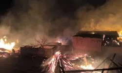 Elektrik Kaynağından Çıkan Yangın: 4 Ev ve 8 Samanlık Yandı