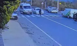 Yaya Geçidinde Feci Kaza: Minibüs Durdurdu, Otomobil Çarptı