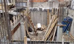 İnşaatta İş Kazası: 65 Yaşındaki İşçi Ağır Yaralandı