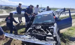 Kontrolden Çıkan Otomobil Refüje Çarptı: 1 Yaralı